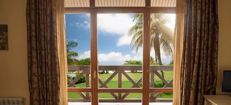 Residential Garden Window Enclosure Repair in Coral Springs, FL