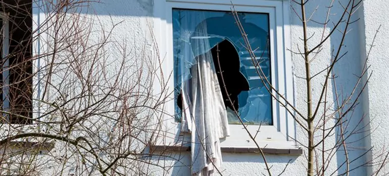 Storm Window Installation Contractors in Coral Springs, FL