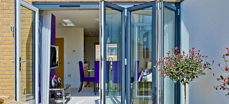 Commercial Door Glass Repair in Coral Springs, FL